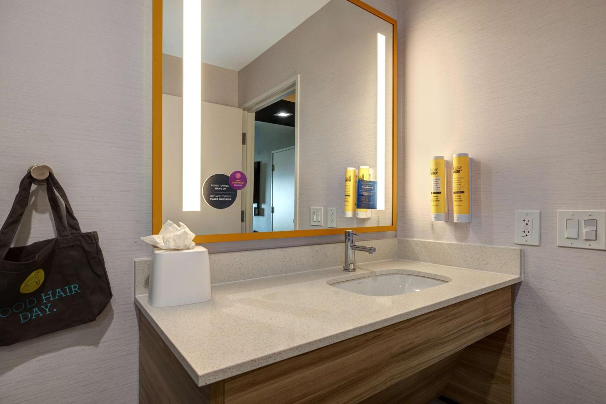 Tru By Hilton Galveston, Tx Hotel Екстериор снимка